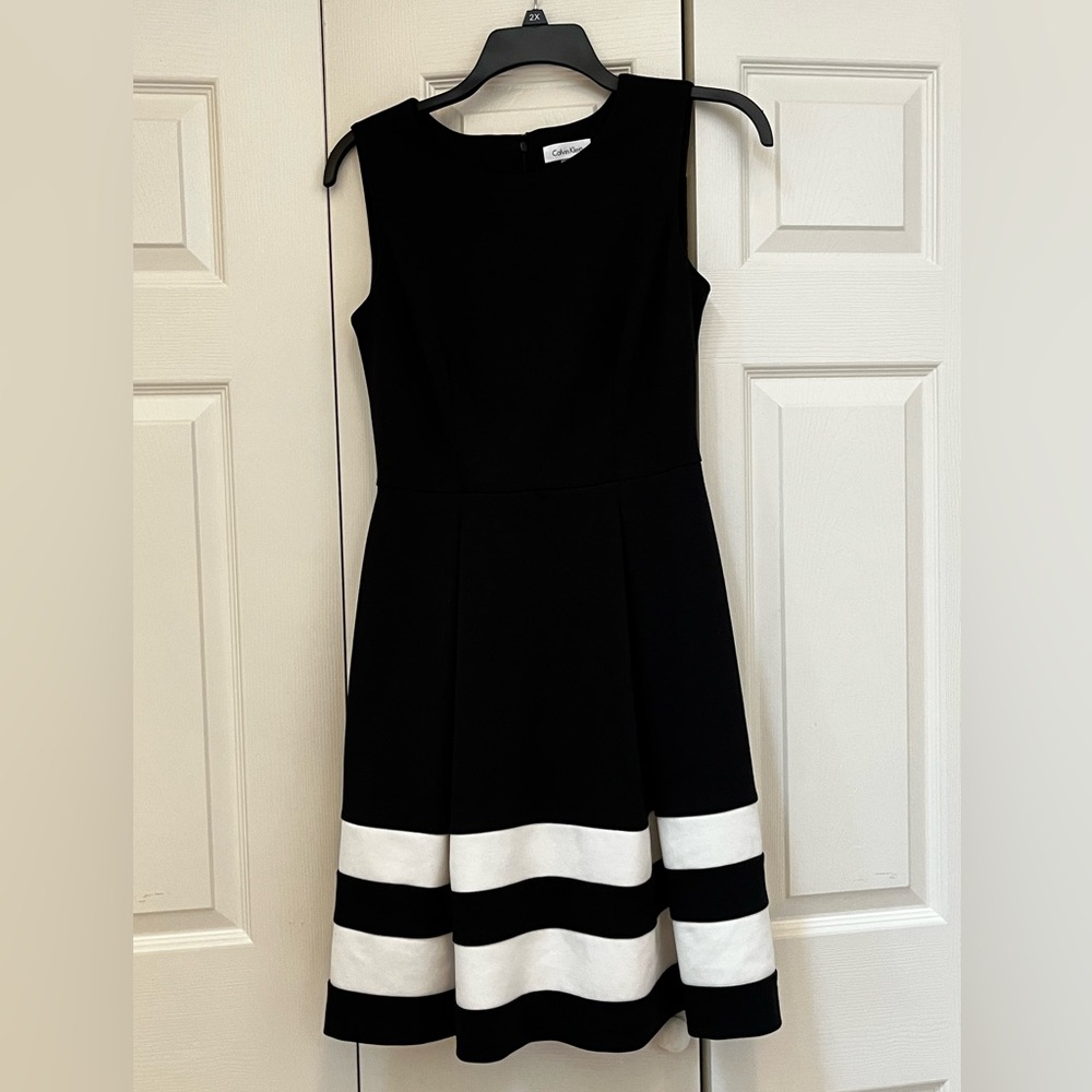 EUC - Calvin Klein - Black & White Tank Fit & Flare Dress - Womens Size 4